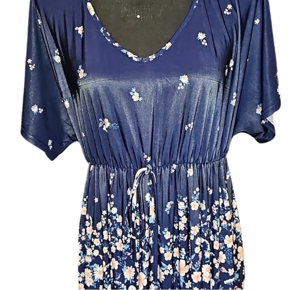 Siren Lily Maternity Dress - Picture 4 of 6